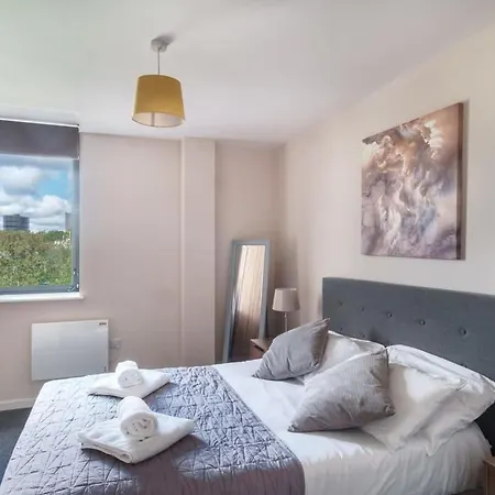 Fantastic 2 Bedroom Apartment Manchester Exterior photo